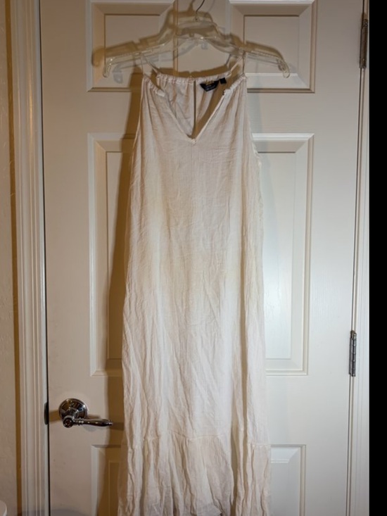 Dresses & Skirts - Women’s White Midi Dress - Lightweight Sleeveless